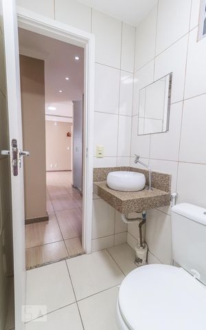 Apartamento à venda com 80m², 2 quartos e sem vaga Apartamento à venda com 80m², 2 quartos e sem vagaBanheiro