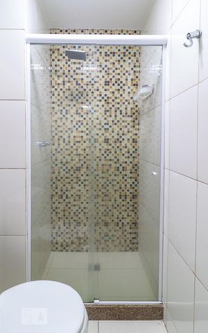 Apartamento à venda com 80m², 2 quartos e sem vaga Apartamento à venda com 80m², 2 quartos e sem vagaBanheiro