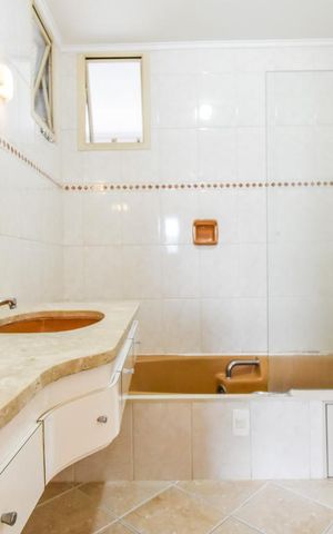 Apartamento para alugar com 179m², 3 quartos e 2 vagas Apartamento para alugar com 179m², 3 quartos e 2 vagasSuíte - Banheiro