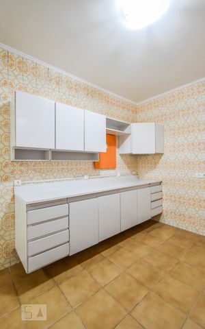 Apartamento para alugar com 179m², 3 quartos e 2 vagas Apartamento para alugar com 179m², 3 quartos e 2 vagasCozinha