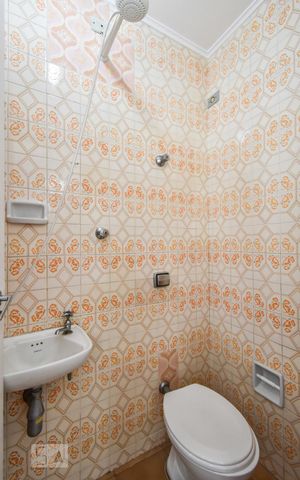 Apartamento para alugar com 179m², 3 quartos e 2 vagas Apartamento para alugar com 179m², 3 quartos e 2 vagasBanheiro de Serviço