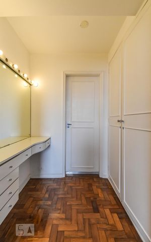 Apartamento para alugar com 179m², 3 quartos e 2 vagas Apartamento para alugar com 179m², 3 quartos e 2 vagasSuíte