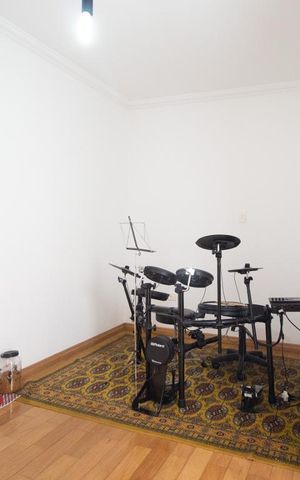 Casa à venda com 270m², 5 quartos e 4 vagasQuarto 2