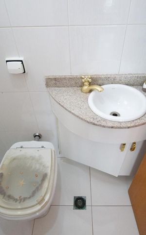 Casa à venda com 270m², 5 quartos e 4 vagasLavabo