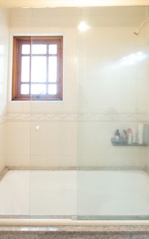 Casa à venda com 270m², 5 quartos e 4 vagasBanheiro 3