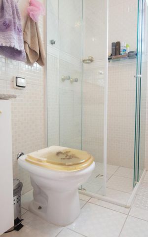 Casa à venda com 270m², 5 quartos e 4 vagasBanheiro