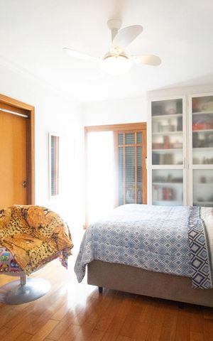 Casa à venda com 270m², 5 quartos e 4 vagasQuarto