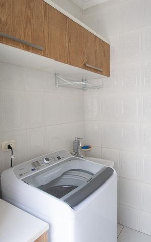 Casa à venda com 270m², 5 quartos e 4 vagasLavanderia
