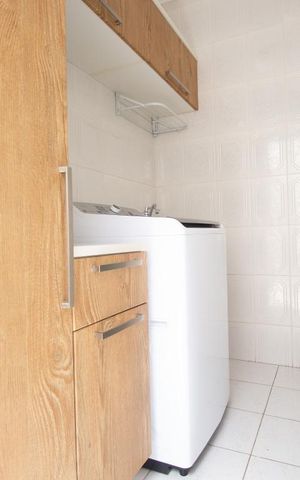 Casa à venda com 270m², 5 quartos e 4 vagasLavanderia
