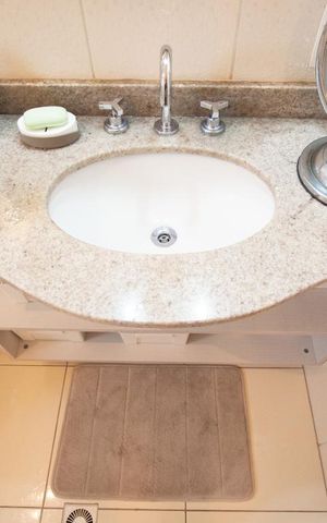 Casa à venda com 270m², 5 quartos e 4 vagasBanheiro 3