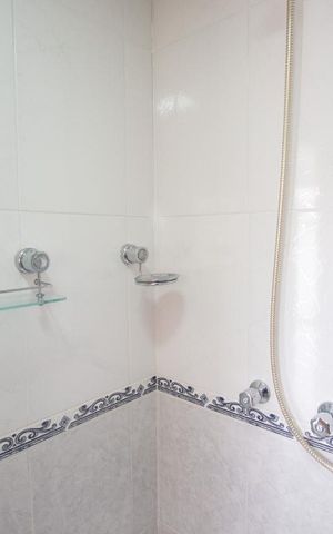 Casa à venda com 270m², 5 quartos e 4 vagasBanheiro 4