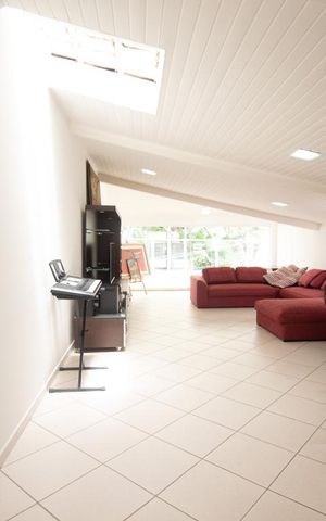 Casa à venda com 270m², 5 quartos e 4 vagasSalão de Festas