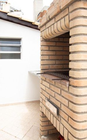 Casa à venda com 270m², 5 quartos e 4 vagasChurrasqueira