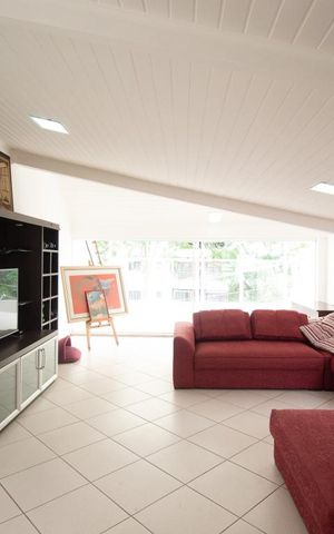 Casa à venda com 270m², 5 quartos e 4 vagasSalão de Festas