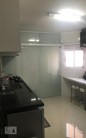 Apartamento à venda com 133m², 4 quartos e 2 vagas Apartamento à venda com 133m², 4 quartos e 2 vagasCozinha