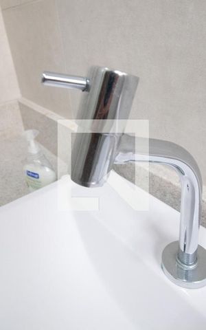 Apartamento à venda com 126m², 4 quartos e sem vagaBanheiro da suíte - torneira