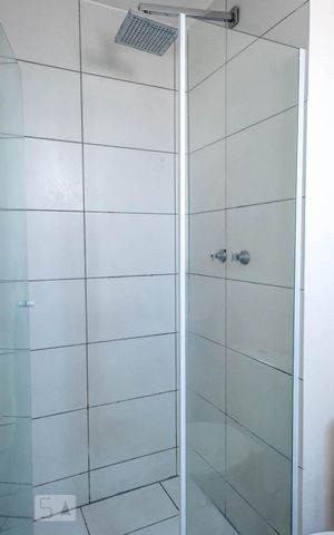 Studio à venda com 30m², 1 quarto e sem vaga Studio à venda com 30m², 1 quarto e sem vagaBanheiro