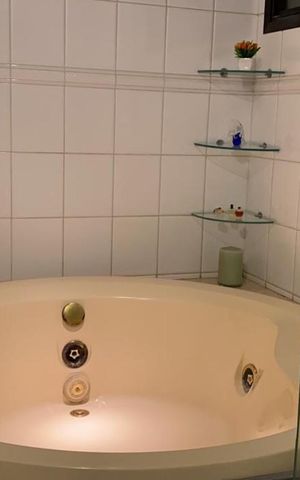Apartamento à venda com 154m², 3 quartos e sem vaga Apartamento à venda com 154m², 3 quartos e sem vagaBanheiro Suíte 1