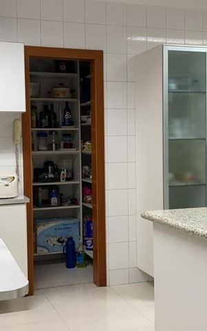 Apartamento à venda com 154m², 3 quartos e sem vaga Apartamento à venda com 154m², 3 quartos e sem vagaCozinha