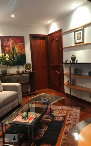 Apartamento à venda com 154m², 3 quartos e sem vaga Apartamento à venda com 154m², 3 quartos e sem vagaSala