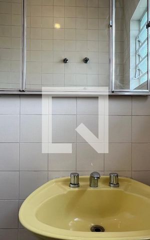 Casa para alugar com 250m², 5 quartos e 2 vagas Casa para alugar com 250m², 5 quartos e 2 vagasBanheiro
