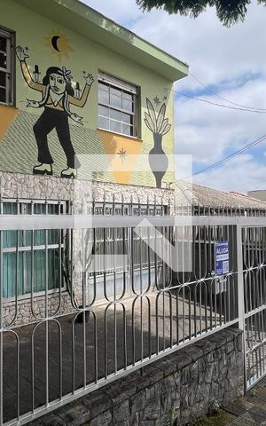 Casa para alugar com 250m², 5 quartos e 2 vagas Casa para alugar com 250m², 5 quartos e 2 vagasFachada