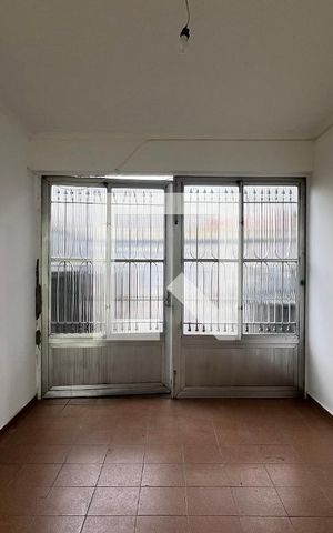 Casa para alugar com 250m², 5 quartos e 2 vagas Casa para alugar com 250m², 5 quartos e 2 vagasSala