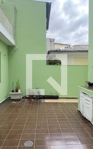 Casa para alugar com 250m², 5 quartos e 2 vagas Casa para alugar com 250m², 5 quartos e 2 vagasQuintal