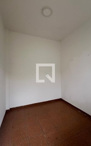 Casa para alugar com 250m², 5 quartos e 2 vagas Casa para alugar com 250m², 5 quartos e 2 vagasQuarto de Serviço