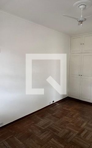 Casa para alugar com 250m², 5 quartos e 2 vagas Casa para alugar com 250m², 5 quartos e 2 vagasQuarto 2
