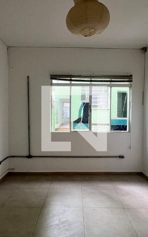 Casa para alugar com 250m², 5 quartos e 2 vagas Casa para alugar com 250m², 5 quartos e 2 vagasEscritório