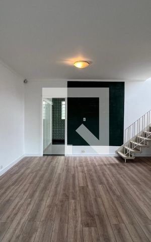 Casa para alugar com 250m², 5 quartos e 2 vagas Casa para alugar com 250m², 5 quartos e 2 vagasSala