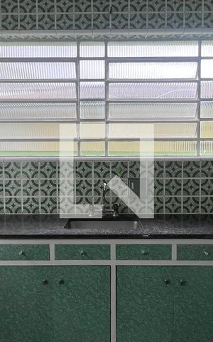Casa para alugar com 250m², 5 quartos e 2 vagas Casa para alugar com 250m², 5 quartos e 2 vagasCozinha
