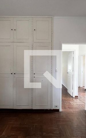 Casa para alugar com 250m², 5 quartos e 2 vagas Casa para alugar com 250m², 5 quartos e 2 vagasQuarto 2