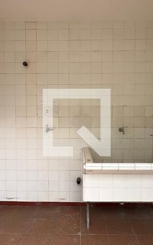 Casa para alugar com 250m², 5 quartos e 2 vagas Casa para alugar com 250m², 5 quartos e 2 vagasÁrea de Serviço