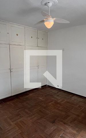 Casa para alugar com 250m², 5 quartos e 2 vagas Casa para alugar com 250m², 5 quartos e 2 vagasQuarto 1