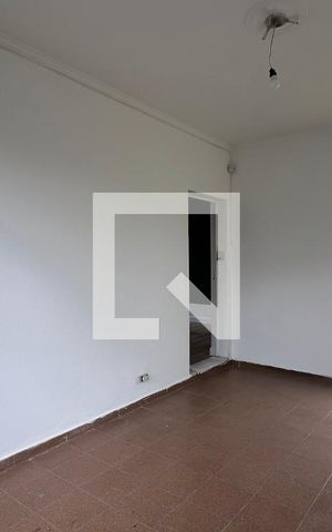 Casa para alugar com 250m², 5 quartos e 2 vagas Casa para alugar com 250m², 5 quartos e 2 vagasSala