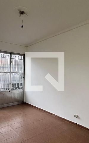 Casa para alugar com 250m², 5 quartos e 2 vagas Casa para alugar com 250m², 5 quartos e 2 vagasSala