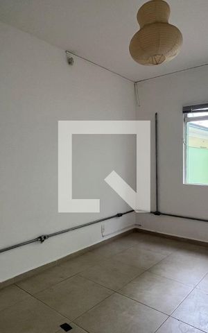 Casa para alugar com 250m², 5 quartos e 2 vagas Casa para alugar com 250m², 5 quartos e 2 vagasEscritório