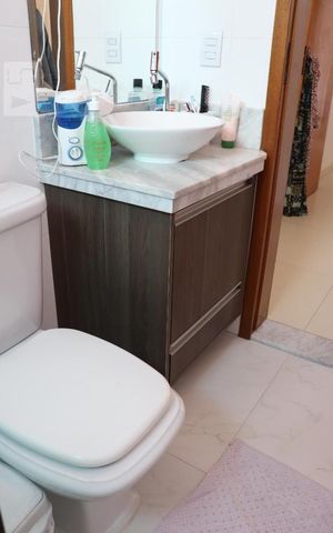 Casa à venda com 402m², 4 quartos e 6 vagasBanheiro da Suíte 2
