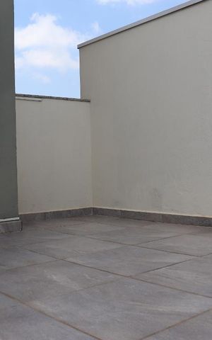 Casa à venda com 402m², 4 quartos e 6 vagasVaranda da Suíte 2