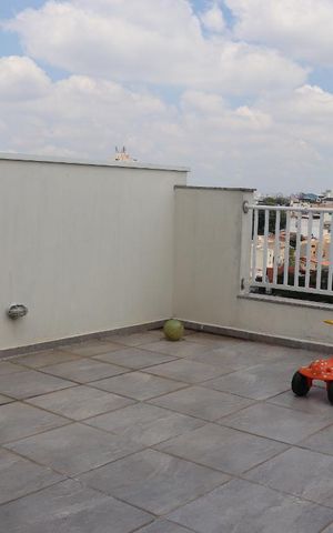 Casa à venda com 402m², 4 quartos e 6 vagasCobertura