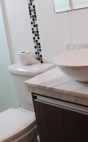 Casa à venda com 402m², 4 quartos e 6 vagasBanheiro 1
