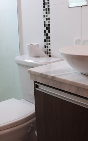 Casa à venda com 402m², 4 quartos e 6 vagasBanheiro 1