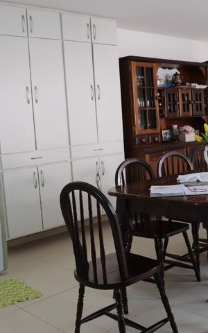 Casa à venda com 402m², 4 quartos e 6 vagasCozinha