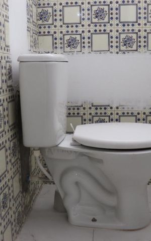 Casa à venda com 402m², 4 quartos e 6 vagasBanheiro 3