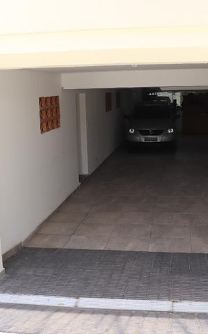 Casa à venda com 402m², 4 quartos e 6 vagasGaragem
