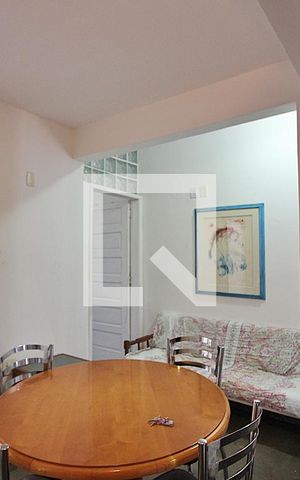 Casa à venda com 330m², 8 quartos e 5 vagasSala casa 2