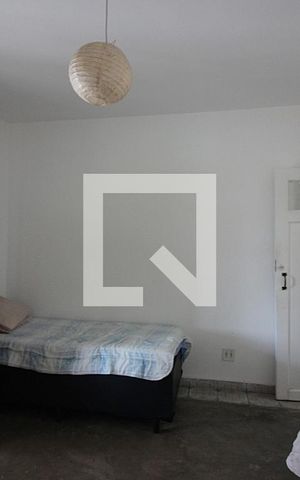 Casa à venda com 330m², 8 quartos e 5 vagasQuarto 1 casa 2