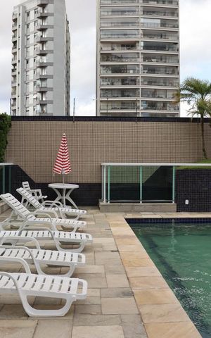 Apartamento para alugar com 130m², 3 quartos e 3 vagasÁrea comum - Piscina